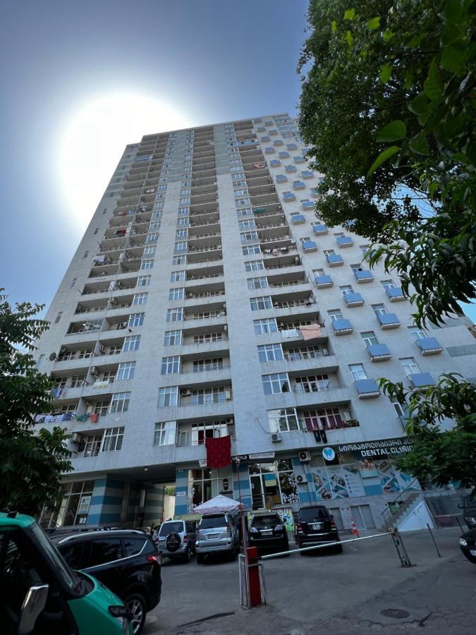Sea Apartments 巴统 外观 照片